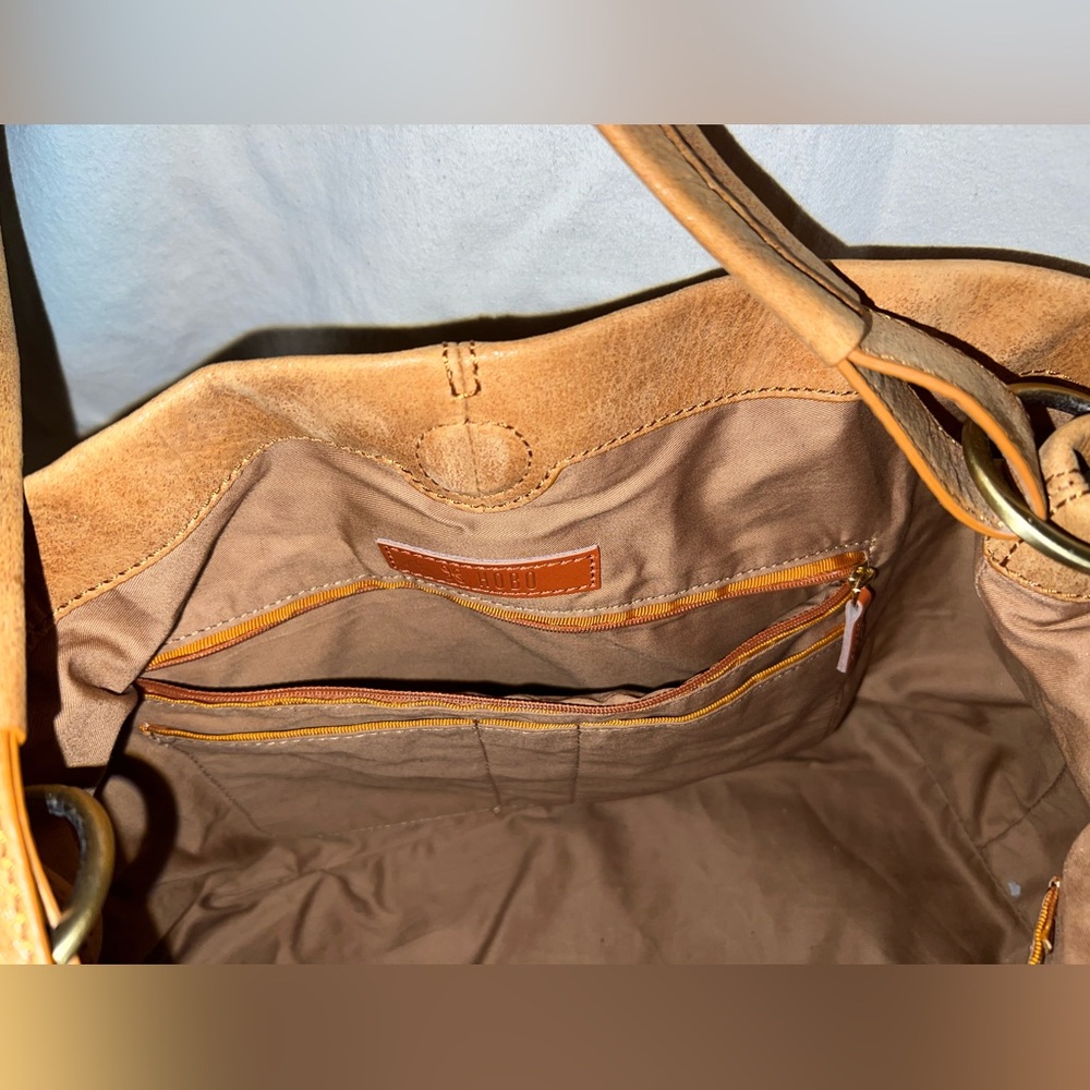 HOBO Classic buffed Leather Shoulder Bag - Women - Picture 6 of 8